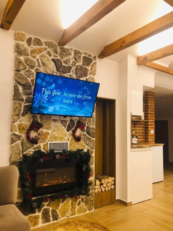 Vila Emante Tushemisht エクステリア 写真